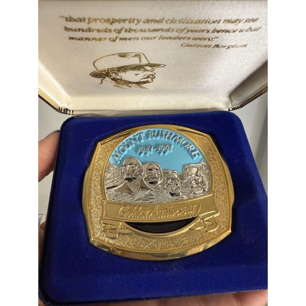 Mount Rushmore Golden‎ Anniversary Belt Buckle - Golden Crest Jewelers In Box